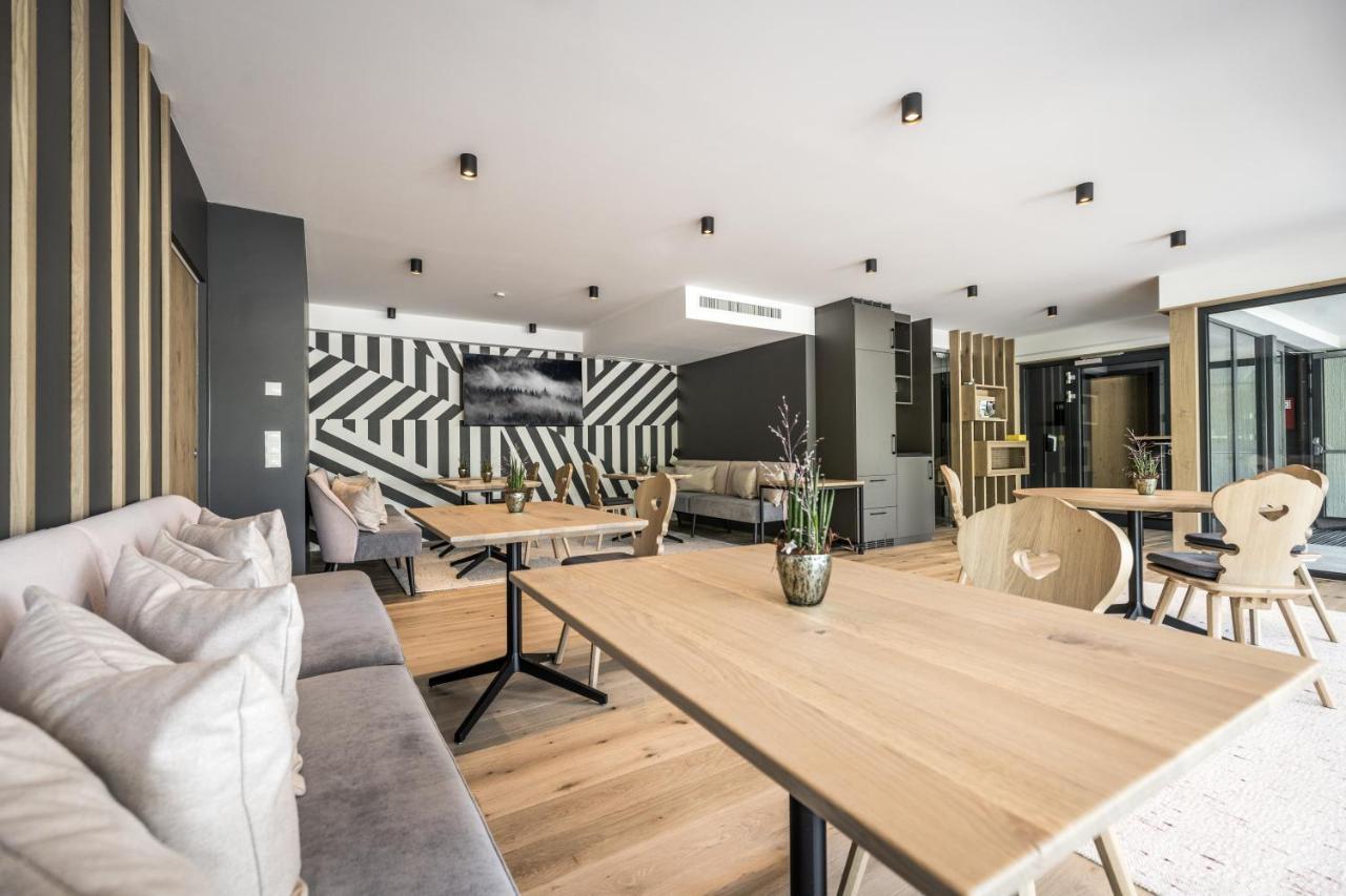 Aparthotel Alpine Collection Wildschonau: Paragliding Paradise Near Skiwelt Wilder Kaiser