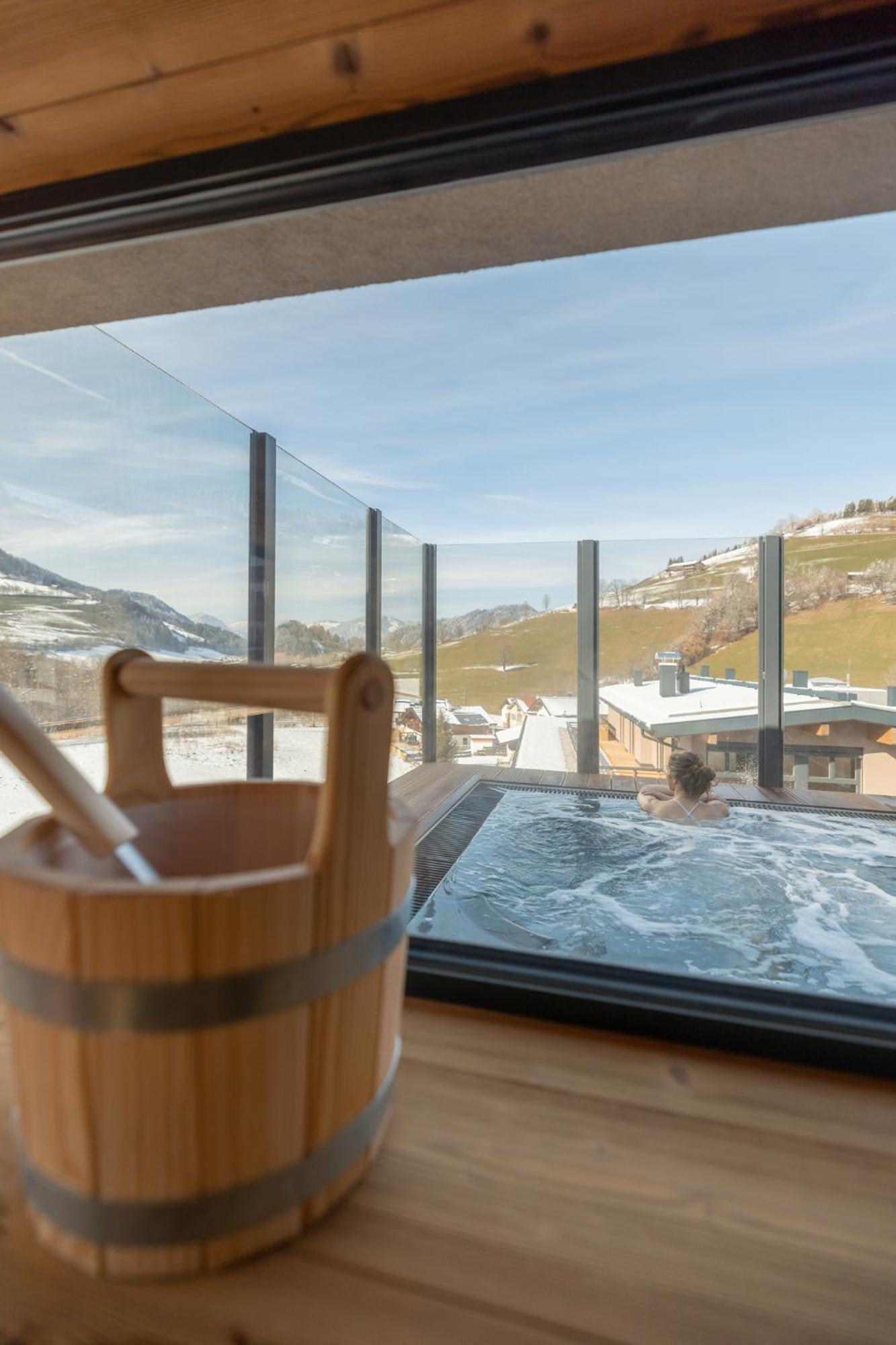Alpine Collection Wildschonau: Paragliding Paradise Near Skiwelt Wilder Kaiser Niederau