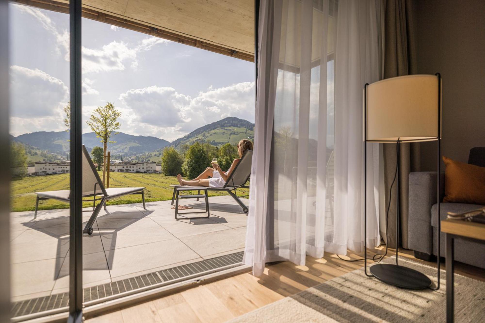 Alpine Collection Wildschonau: Paragliding Paradise Near Skiwelt Wilder Kaiser Aparthotel Niederau