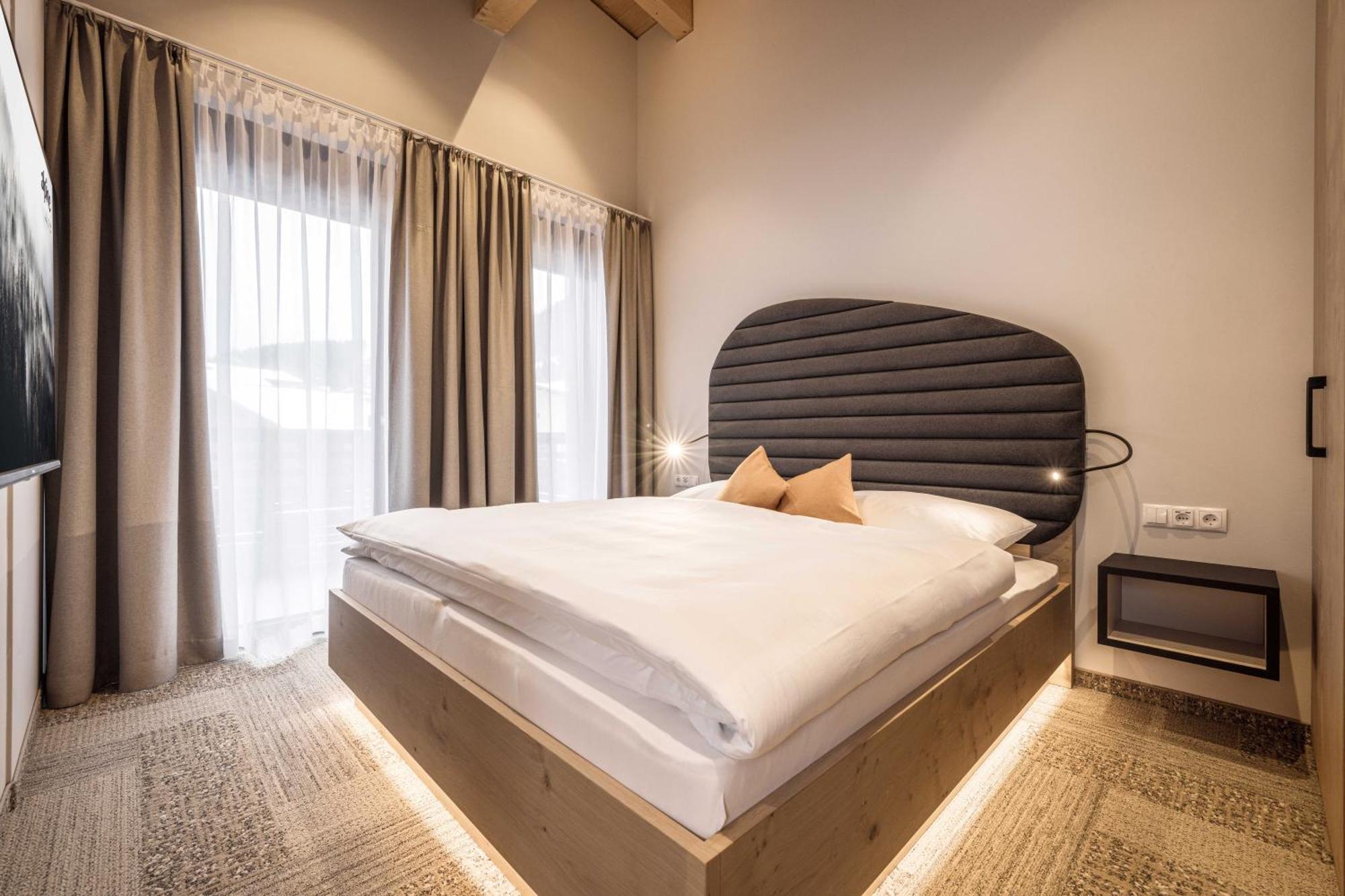 Aparthotel Alpine Collection Wildschonau: Paragliding Paradise Near Skiwelt Wilder Kaiser