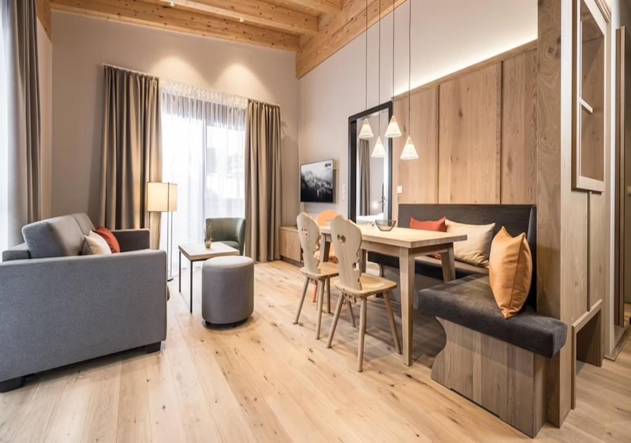 Alpine Collection Wildschonau: Paragliding Paradise Near Skiwelt Wilder Kaiser Aparthotel Niederau