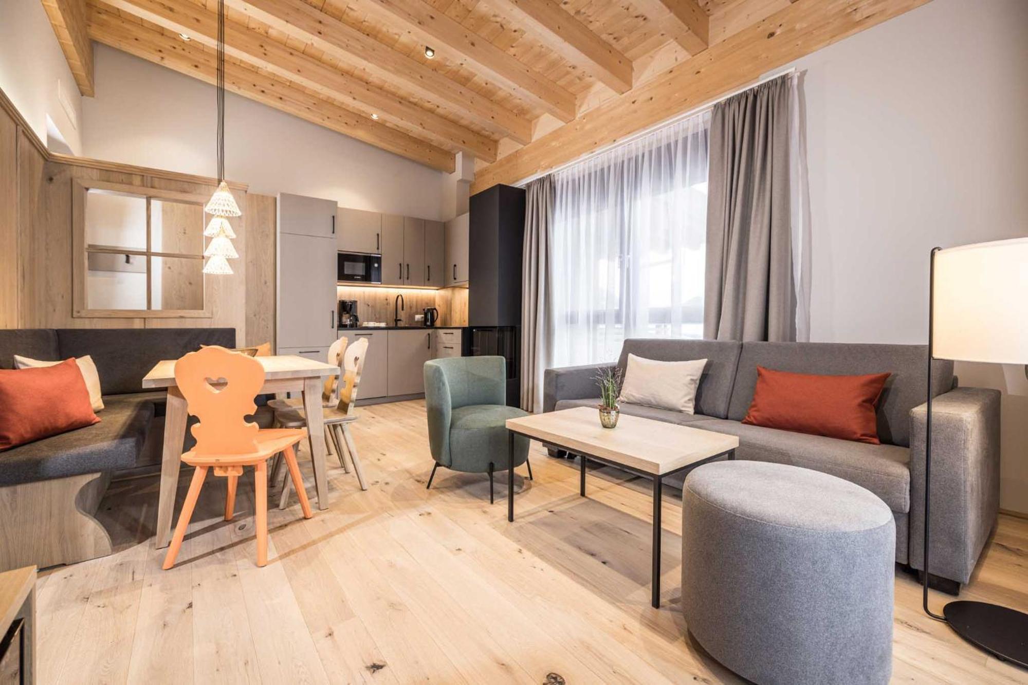 Alpine Collection Wildschonau: Paragliding Paradise Near Skiwelt Wilder Kaiser Aparthotel